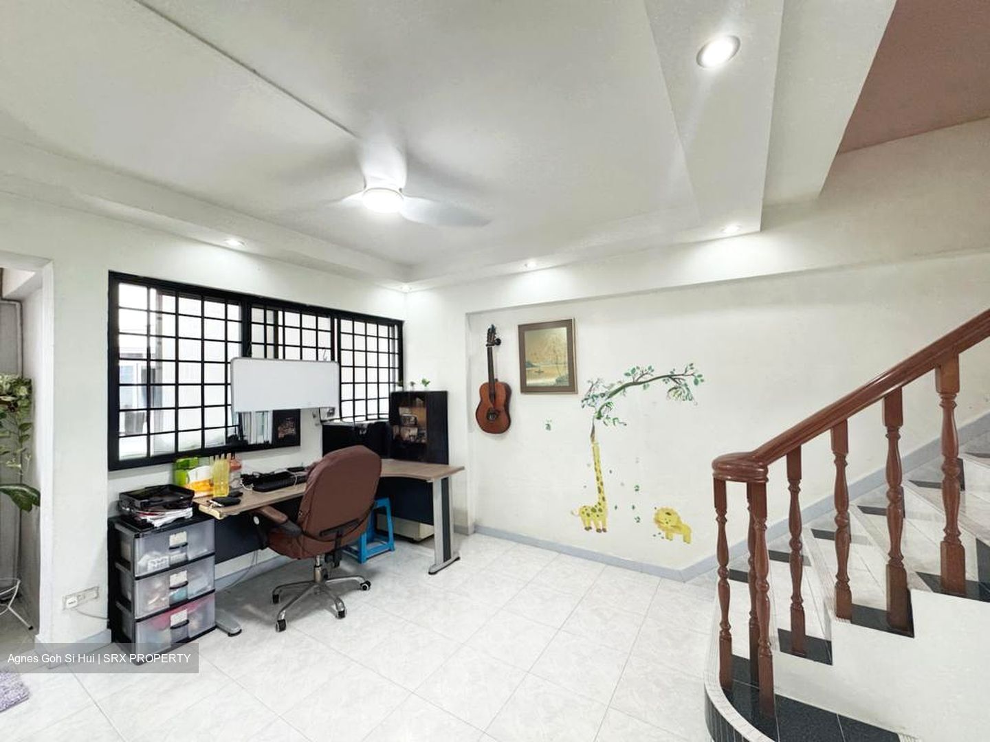 Blk 834 Hougang Central (Hougang), HDB Executive #568550381